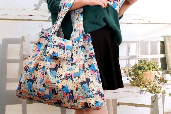 Customizable and convenient foldable tote bags (4)